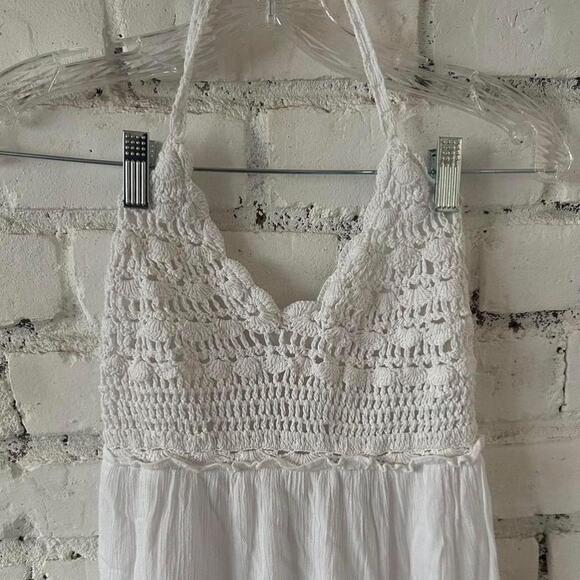 dresses - Picture 3 of 3